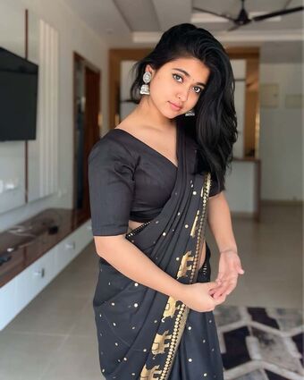 Saloni Singh Meztelen Kiszivárgások OnlyFans Fotó 4