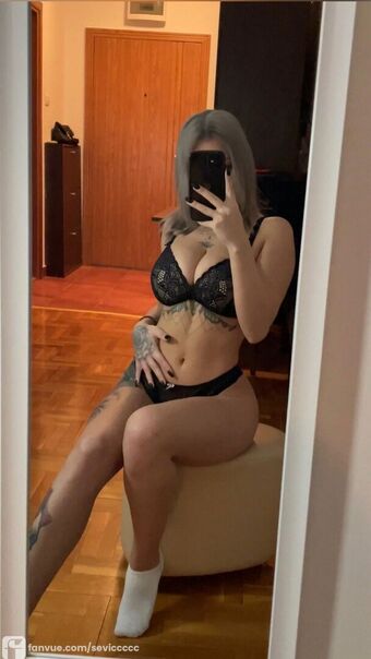 Sevic Meztelen Kiszivárgások OnlyFans Fotó 2