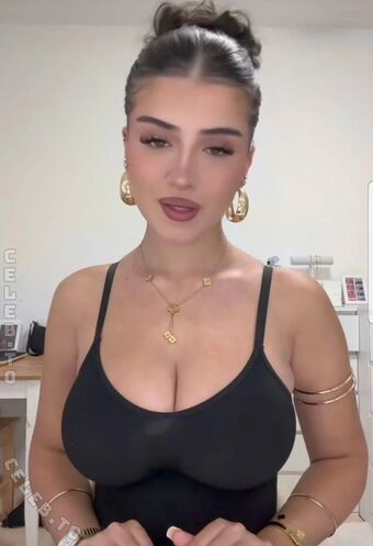 Shathi Meztelen Kiszivárgások OnlyFans Fotó 13