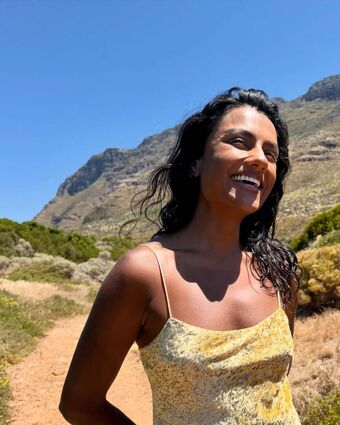 Simone Ashley Meztelen Kiszivárgások OnlyFans Fotó 133