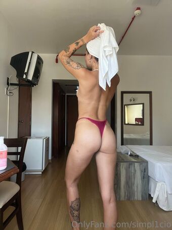 simpl1cio Meztelen Kiszivárgások OnlyFans Fotó 12