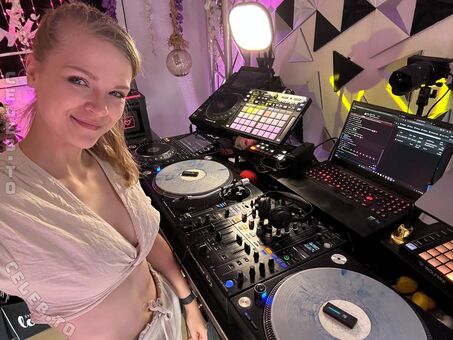 Sintica Meztelen Kiszivárgások OnlyFans Fotó 67