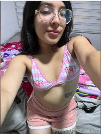 sofialuckyy Meztelen Kiszivárgások OnlyFans Fotó 4