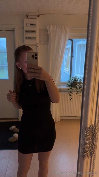 styvdottern Meztelen Kiszivárgások OnlyFans Fotó 1