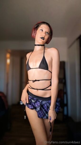 sun4daez Meztelen Kiszivárgások OnlyFans Fotó 11