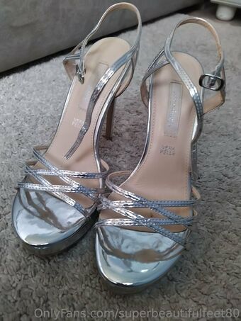 superbeautifulfeet80