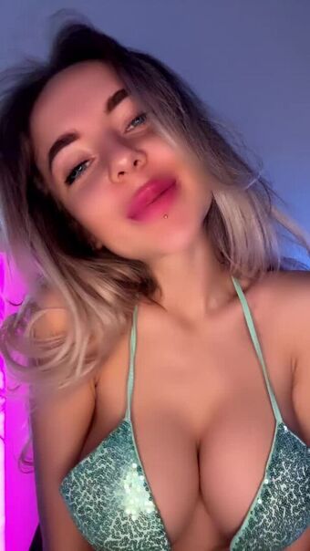 Tango Tiny Meztelen Kiszivárgások OnlyFans Fotó 2