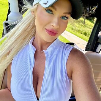 Taylorcusack Meztelen Kiszivárgások OnlyFans Fotó 18