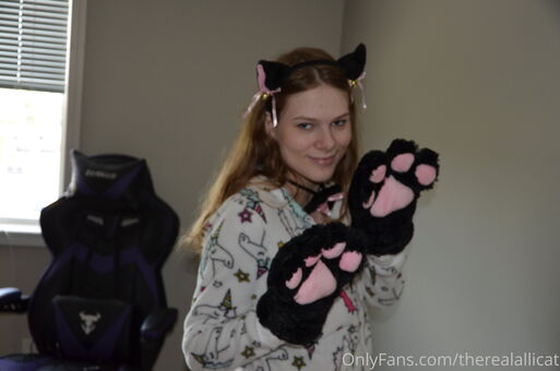 therealallicat Meztelen Kiszivárgások OnlyFans Fotó 9