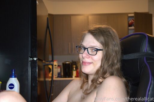 therealallicat Meztelen Kiszivárgások OnlyFans Fotó 14