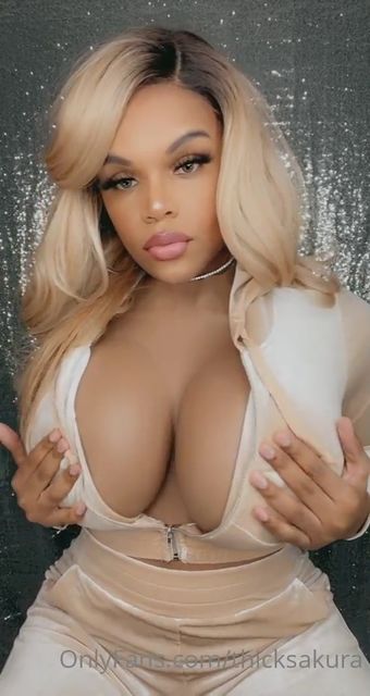ThickSakura Meztelen Kiszivárgások OnlyFans Fotó 9