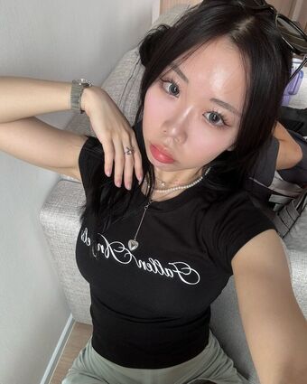tr.ivia Meztelen Kiszivárgások OnlyFans Fotó 6