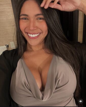 tumaiporsiacaso Meztelen Kiszivárgások OnlyFans Fotó 2