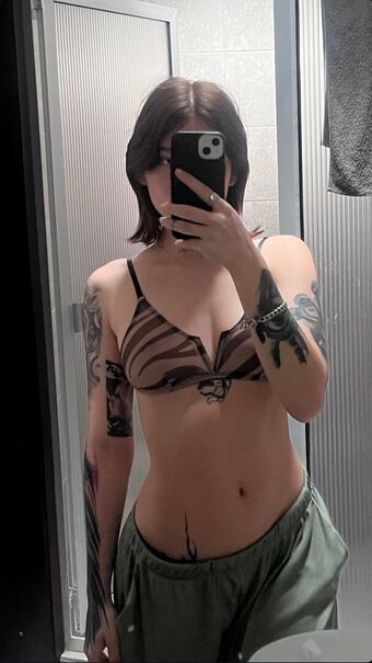 valcattt Meztelen Kiszivárgások OnlyFans Fotó 1