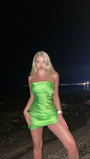 white_vikki