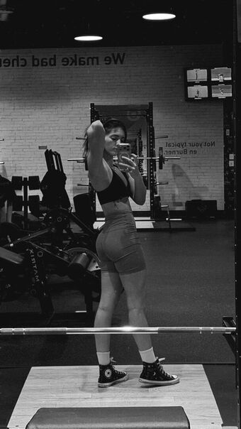 Willow Shields Meztelen Kiszivárgások OnlyFans Fotó 224