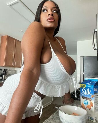 Yanithebbody1 Meztelen Kiszivárgások OnlyFans Fotó 26