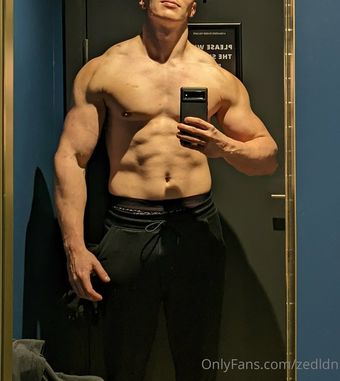 Zedldn Meztelen Kiszivárgások OnlyFans Fotó 20