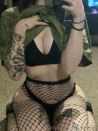 Zee Hell Meztelen Kiszivárgások OnlyFans Fotó 8